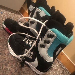 Women’s DC Misty 2012 Snowboarding Boots Size 8.5